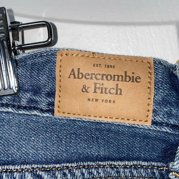 Abercrombie & Fitch Boyfriend Jeans - Picture 5 of 8